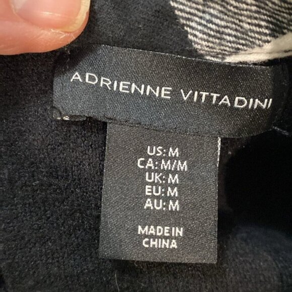Adrienne Vittadini Black & White Sweater Size Medium - Picture 14 of 15